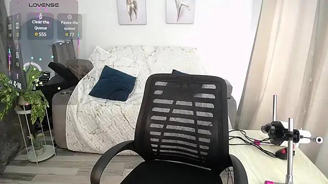 Explore our live girls sluts from our Custom and Multi clubs and checkout exclusive access to highly interactive content, such as shape, hair, titties, pussy type and many more.