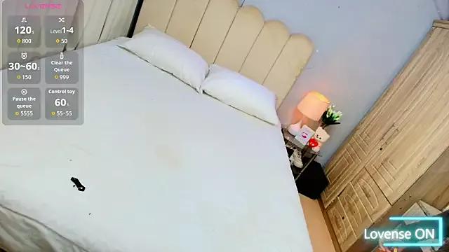 Explore our live girls sluts from our Custom and Multi clubs and checkout exclusive access to highly interactive content, such as shape, hair, titties, pussy type and many more.
