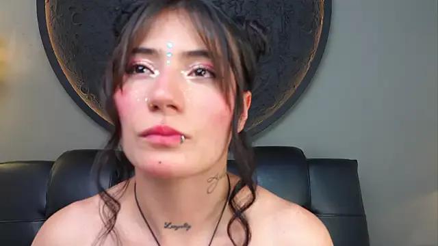 miss_sharlotte18 from StripChat