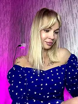 Explore our live girls sluts from our Custom and Multi clubs and checkout exclusive access to highly interactive content, such as shape, hair, titties, pussy type and many more.