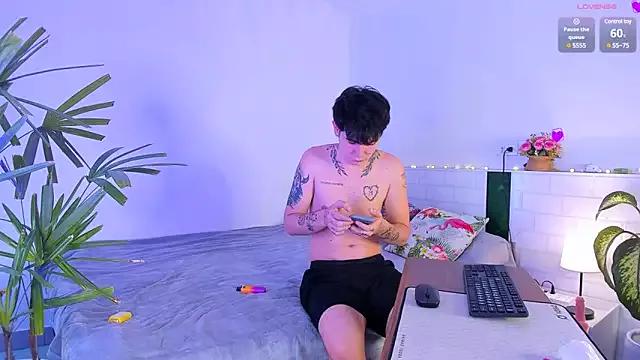 Missa_and_sam from StripChat