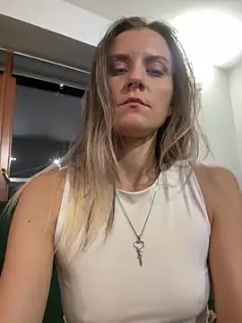 Explore our live girls sluts from our Custom and Multi clubs and checkout exclusive access to highly interactive content, such as shape, hair, titties, pussy type and many more.