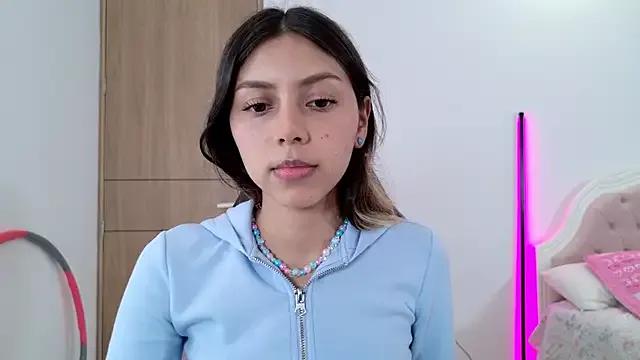 Explore our live girls sluts from our Custom and Multi clubs and checkout exclusive access to highly interactive content, such as shape, hair, titties, pussy type and many more.