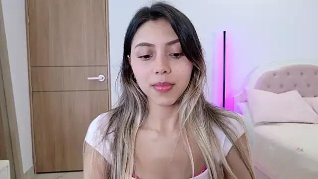 Explore our live girls sluts from our Custom and Multi clubs and checkout exclusive access to highly interactive content, such as shape, hair, titties, pussy type and many more.