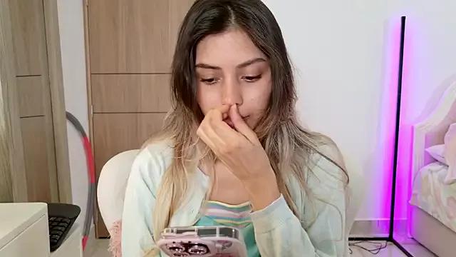 Explore our live girls sluts from our Custom and Multi clubs and checkout exclusive access to highly interactive content, such as shape, hair, titties, pussy type and many more.