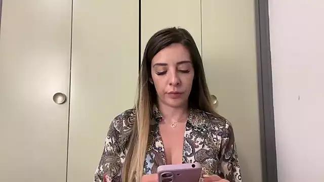MissBella131 webcams show profile image 