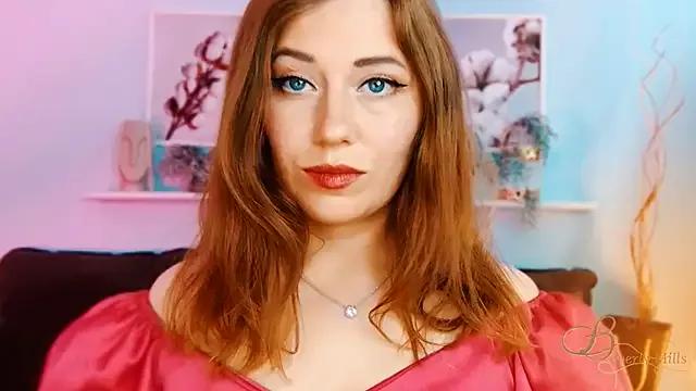 MissBeverlyMills from StripChat