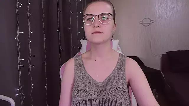 Explore our live girls sluts from our Custom and Multi clubs and checkout exclusive access to highly interactive content, such as shape, hair, titties, pussy type and many more.