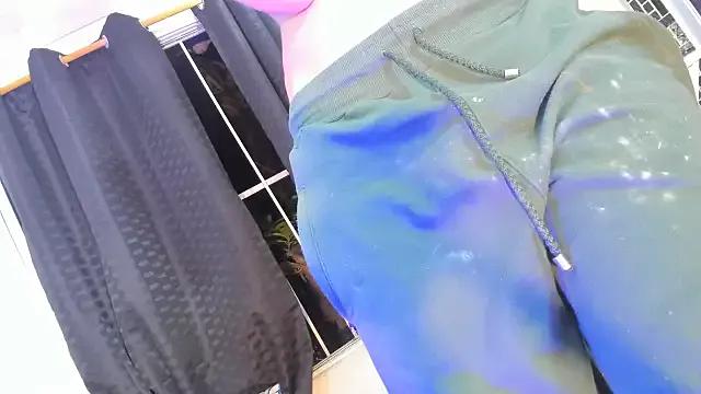 Explore our live girls sluts from our Custom and Multi clubs and checkout exclusive access to highly interactive content, such as shape, hair, titties, pussy type and many more.