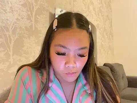 Explore our live girls sluts from our Custom and Multi clubs and checkout exclusive access to highly interactive content, such as shape, hair, titties, pussy type and many more.