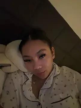 MissCherryyxox from StripChat