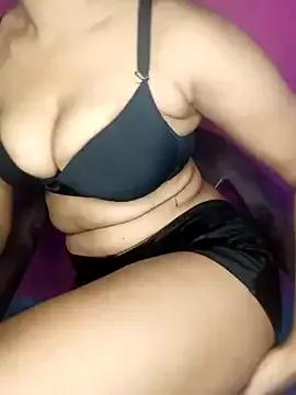 MissCutieepie from StripChat