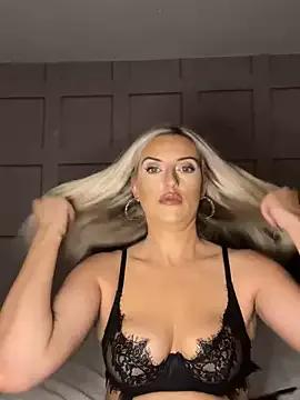 missdaisyukxx from StripChat