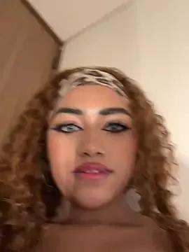 Missdionne_curly from StripChat is Freechat