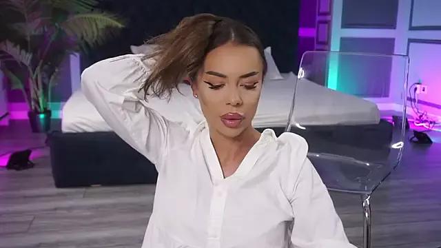 MissKiarra from StripChat