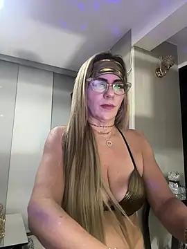 MISSLADYHONSON from StripChat