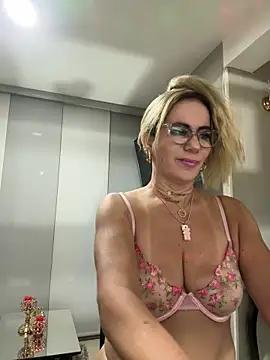 MISSLADYHONSON from StripChat