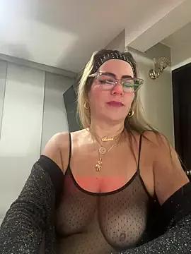 MISSLADYHONSON webcams show profile image 