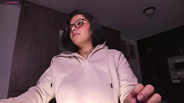 MissMoonn1 from StripChat is Freechat