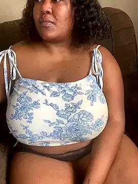 Missmoox24 from StripChat