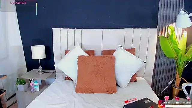 Missnaomi_ from StripChat
