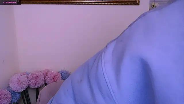 MissOliviaa_ from StripChat