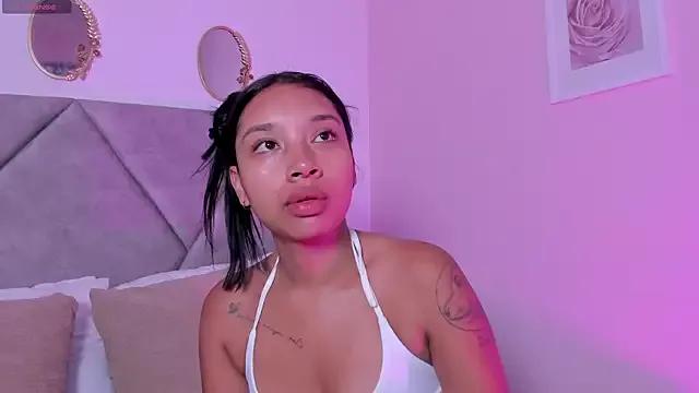 MissPocahontass from StripChat