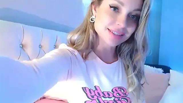 MissSiona from StripChat