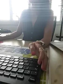 Explore our live girls sluts from our Custom and Multi clubs and checkout exclusive access to highly interactive content, such as shape, hair, titties, pussy type and many more.