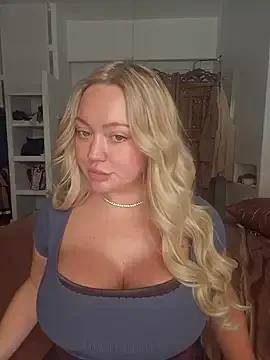 misstitmouseofficial from StripChat is Freechat