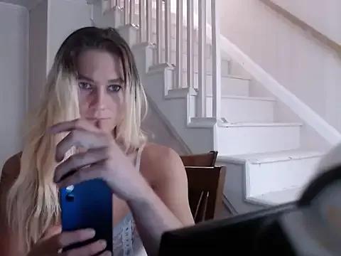 missymilf from StripChat is Freechat