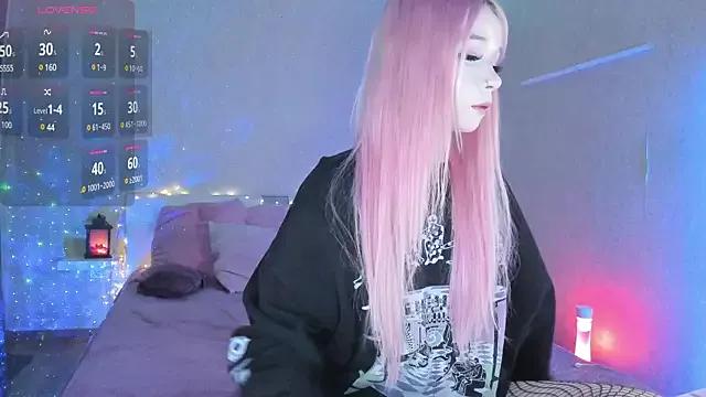 Explore our live girls sluts from our Custom and Multi clubs and checkout exclusive access to highly interactive content, such as shape, hair, titties, pussy type and many more.