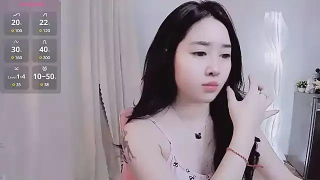 Miu-999 from StripChat is Freechat