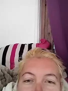 Mllesha74000 from StripChat