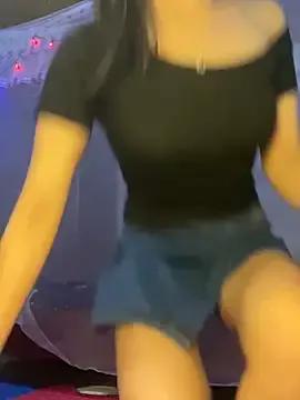 Moii221 from StripChat