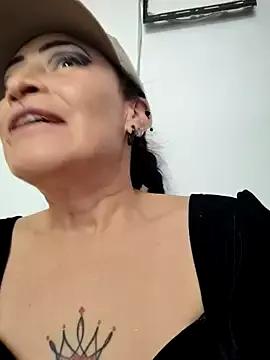 Explore our live girls sluts from our Custom and Multi clubs and checkout exclusive access to highly interactive content, such as shape, hair, titties, pussy type and many more.