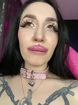 Molly__Moon from StripChat