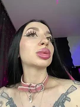 Molly__Moon from StripChat