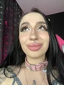 Molly__Moon from StripChat
