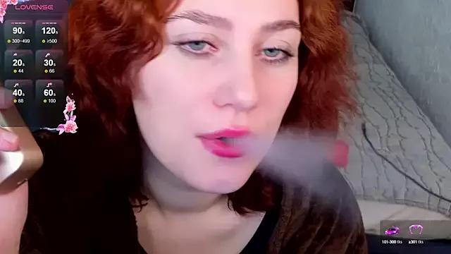 molly_royng from StripChat is Freechat