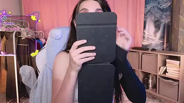 Molly_Sunshine from StripChat is Freechat