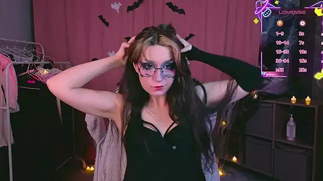 Molly_Sunshine from StripChat is Freechat