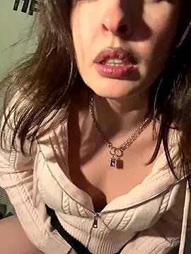 MollyBer from StripChat