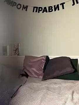 MollyBer from StripChat is Freechat