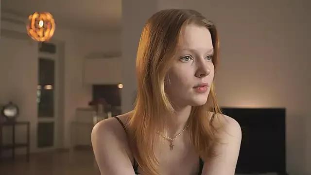 MollyBushh from StripChat is Freechat