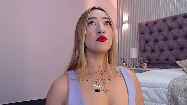 MollyCruz from StripChat