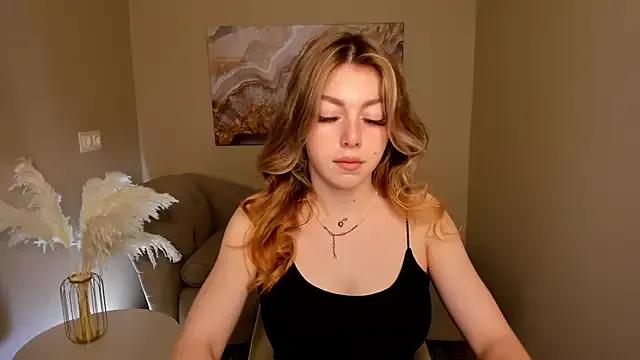 MollyMeltorr from StripChat