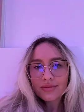 mollyxxx from StripChat