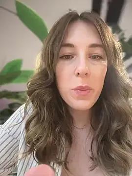 MommmyYummy from StripChat