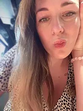 MommmyYummy from StripChat